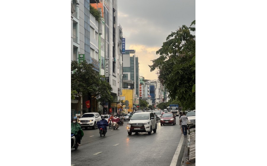 Bán Nhà 2 Mặt Tiền  đường Nguyễn Trung Trực,Q.1,DT:4,1mx23m,KC: 6 lầu,Giá:75 tỷ